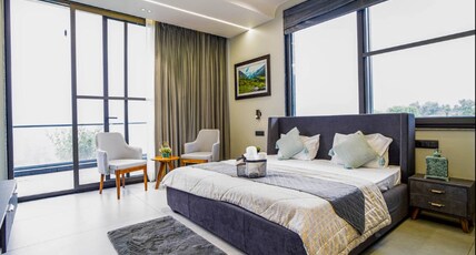 Manorath - Room in a Luxe Villa Room Type - Bedroom 1