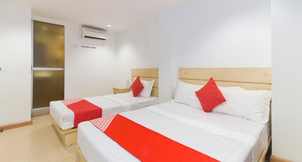 Hotel O Shah Alam Near IDCC Convention Centre Formerly DD hotel. Room Type - Suite Triple