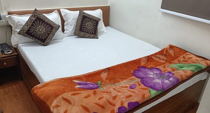 HOTELADARSH PALACE Room Type - Deluxe Room