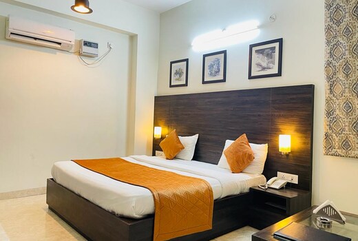 Hotel Kanishk
