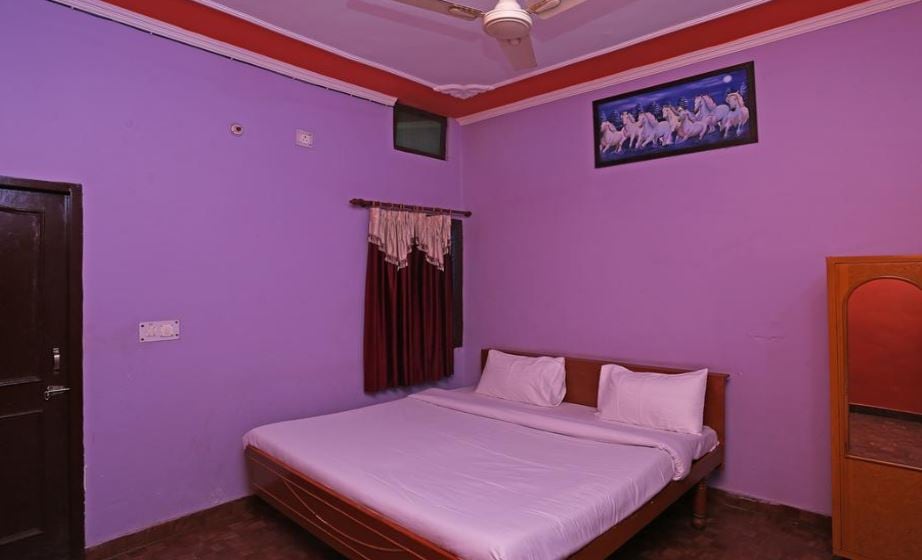 Dron Guest House - Tap to explore photos