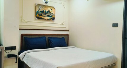 Town Tower Hotel And Restaurant Room Type - DELUX ROOM