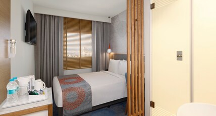Holiday Inn Express Pune Hinjewadi Room Type - SUPERIOR ROOM NON SMOKING