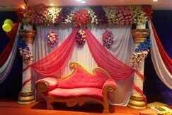 Address of Hotel Double Tree Deluxe