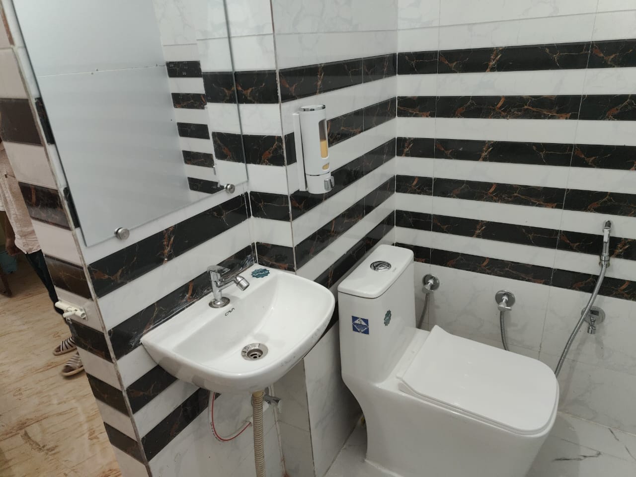 Veer Guest House - Tap to explore photos