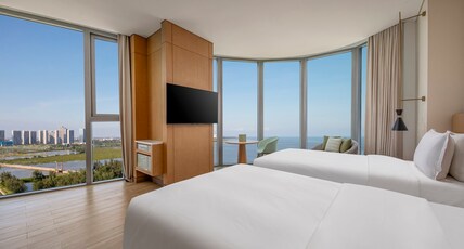 Holiday Inn BEIHAI SILVER BEACH by IHG Room Type - 2 DOUBLE PREMIUM OCEANFRONT