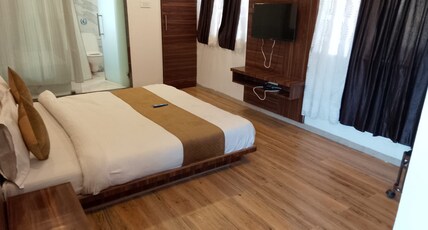 Hotel Sai Niwas Room Type - Executive Non-AC Room