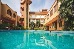 Paradise Isle Beach Resort