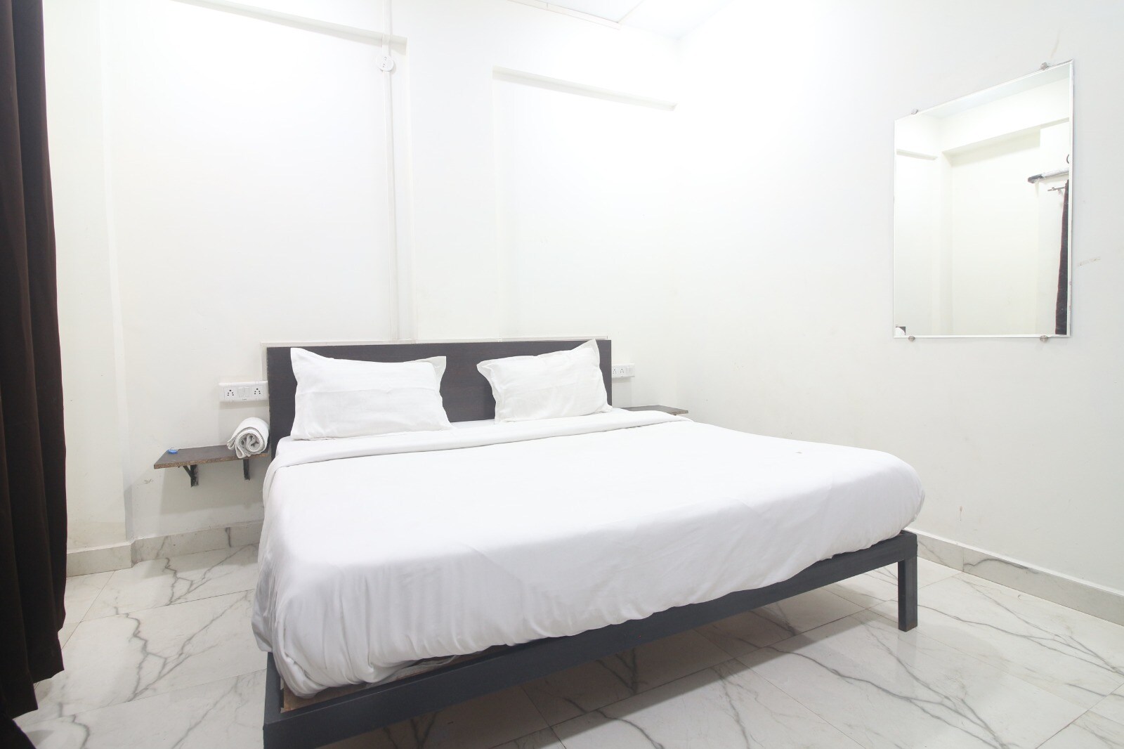Royal Galaxy Serviced Apartments - Tap to explore photos