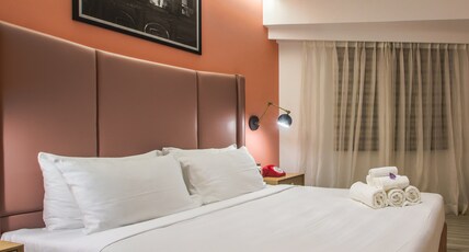 T24 Retro Room Type - Family Room