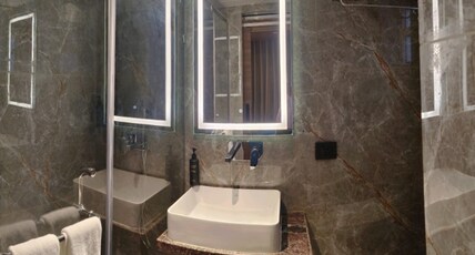 HOTEL NEW ASIAN Room Type - DELUXE ROOM