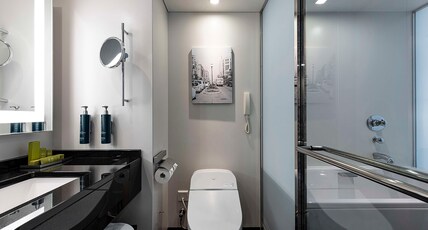 Hilton Tokyo Room Type - TWIN PREMIUM