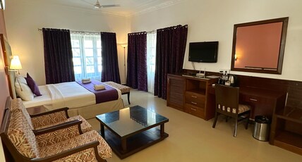 Silver Sands Hideaway Room Type - Deluxe Room with Bathtub