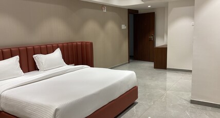 Millenium Hotel - Nashik Room Type - Premium Room with Balcony