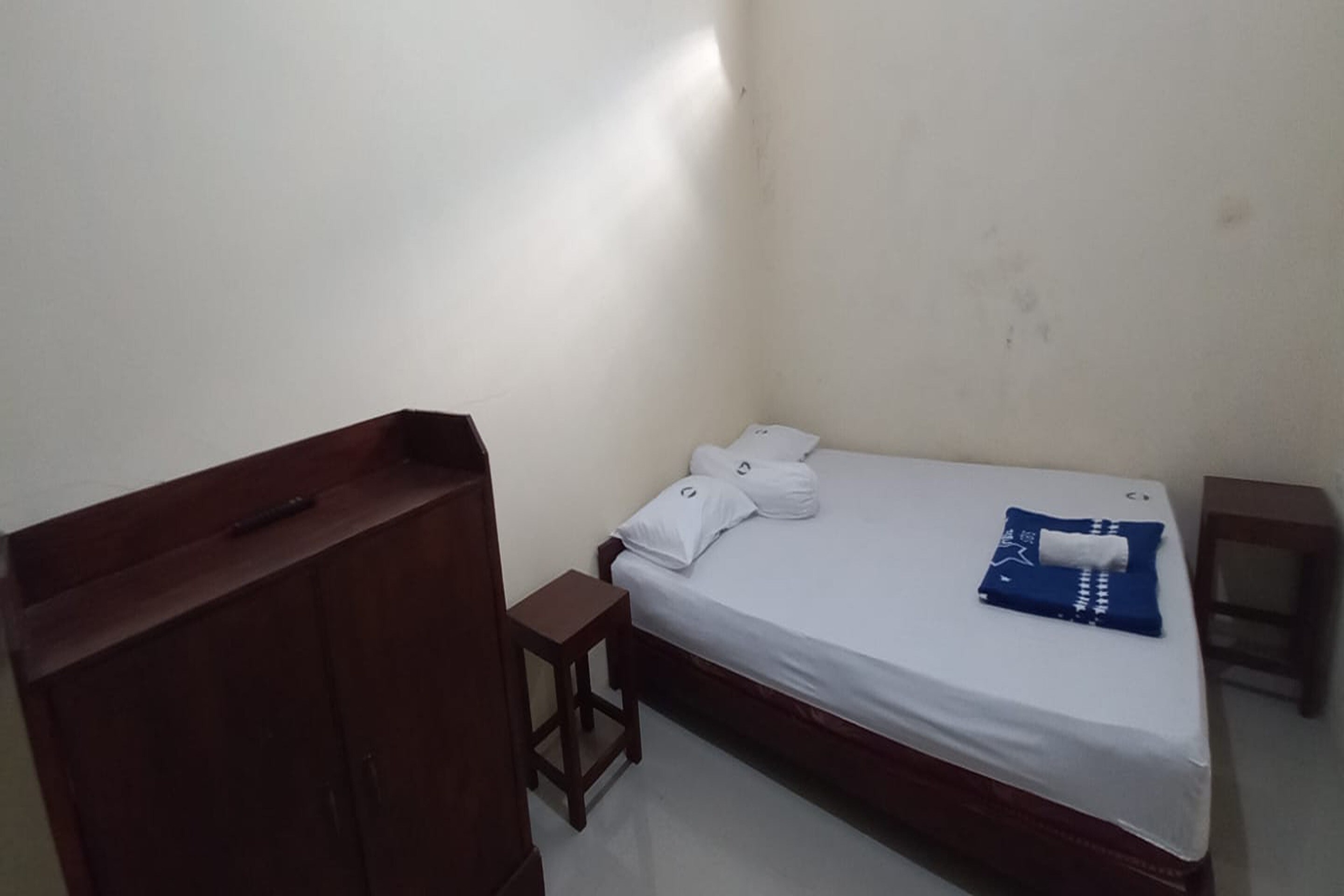 Hotel O Setia Budi Guest House 1 - Tap to explore photos