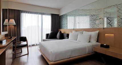 IZE Seminyak Room Type - Deluxe Double Room