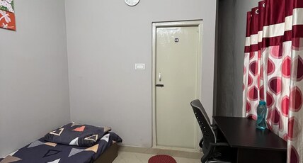 vaishnav cottage home stay Room Type - Deluxe Suite