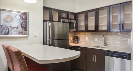 Staybridge Suites HOUSTON I-10 WEST-BELTWAY 8 Room Type - 2 Queen 1 Bedroom Suite Mobil Access Tub