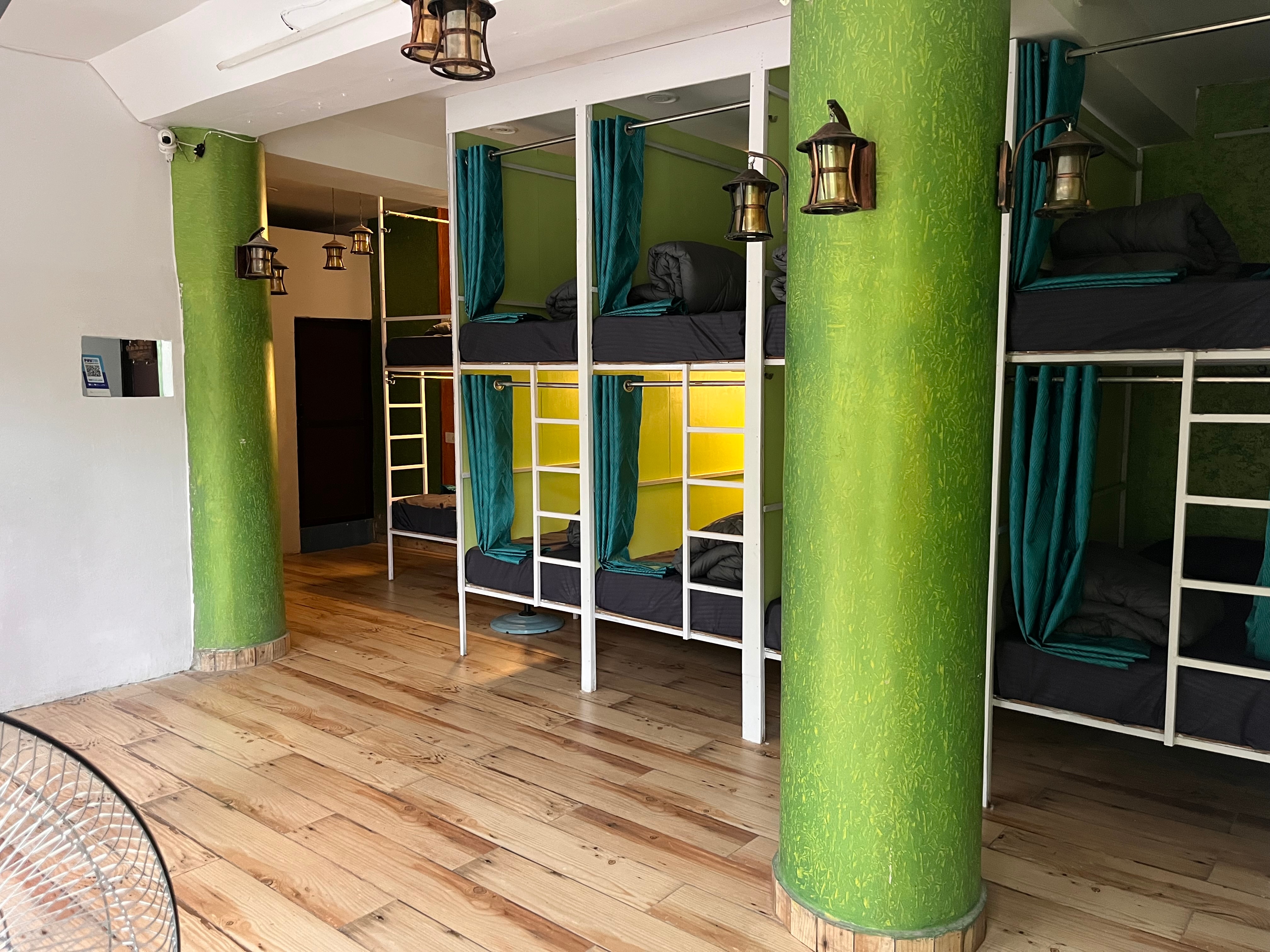Kainchi Dham Sleeping Pods : 2 min from Neem karoli - Tap to explore photos