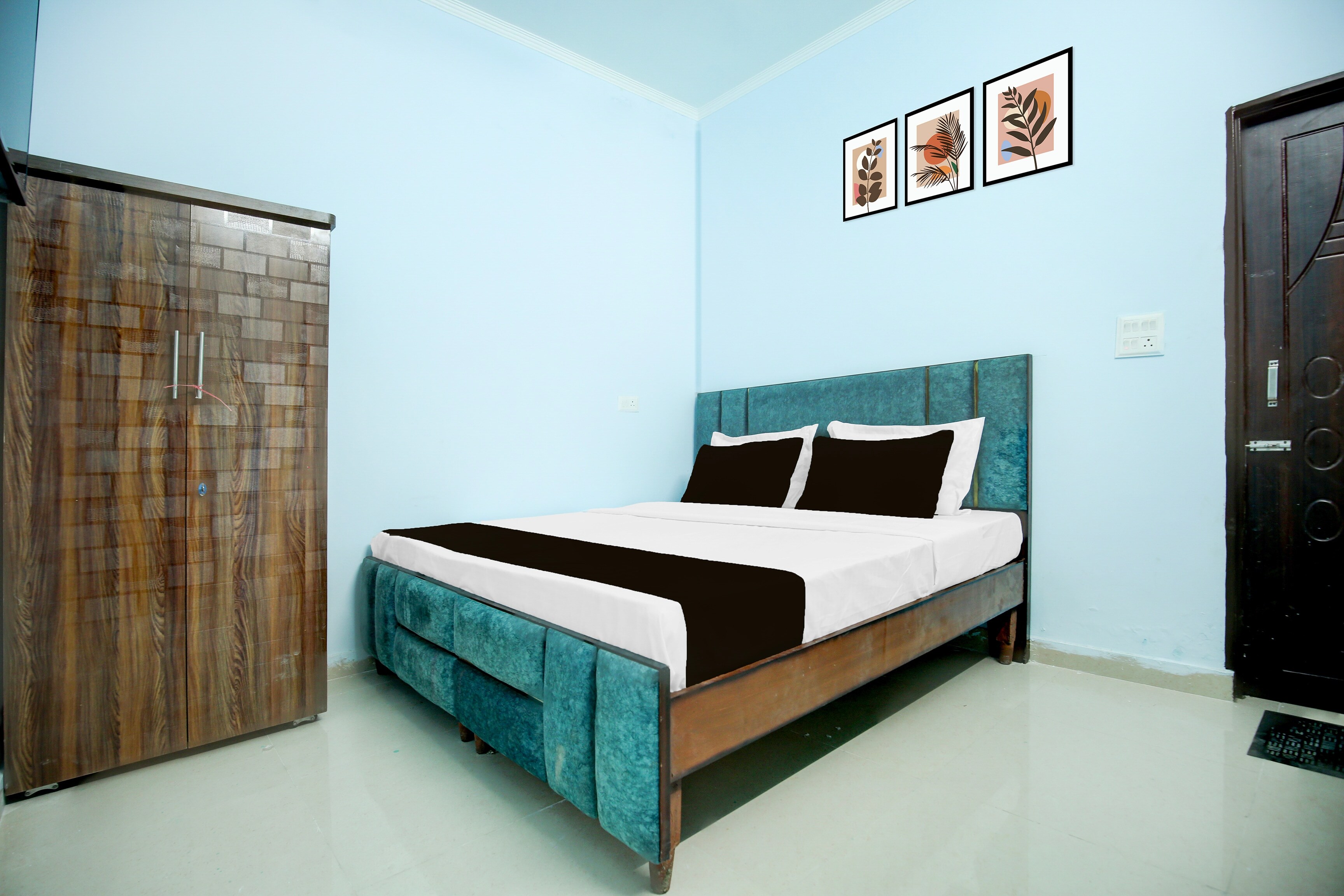 Super Collection O by OYO Nayagaon Vikas Nagar - Tap to explore photos