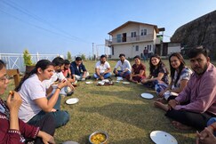 Apna Adda Homestay 3BR Umreila Talla By Homeyhuts