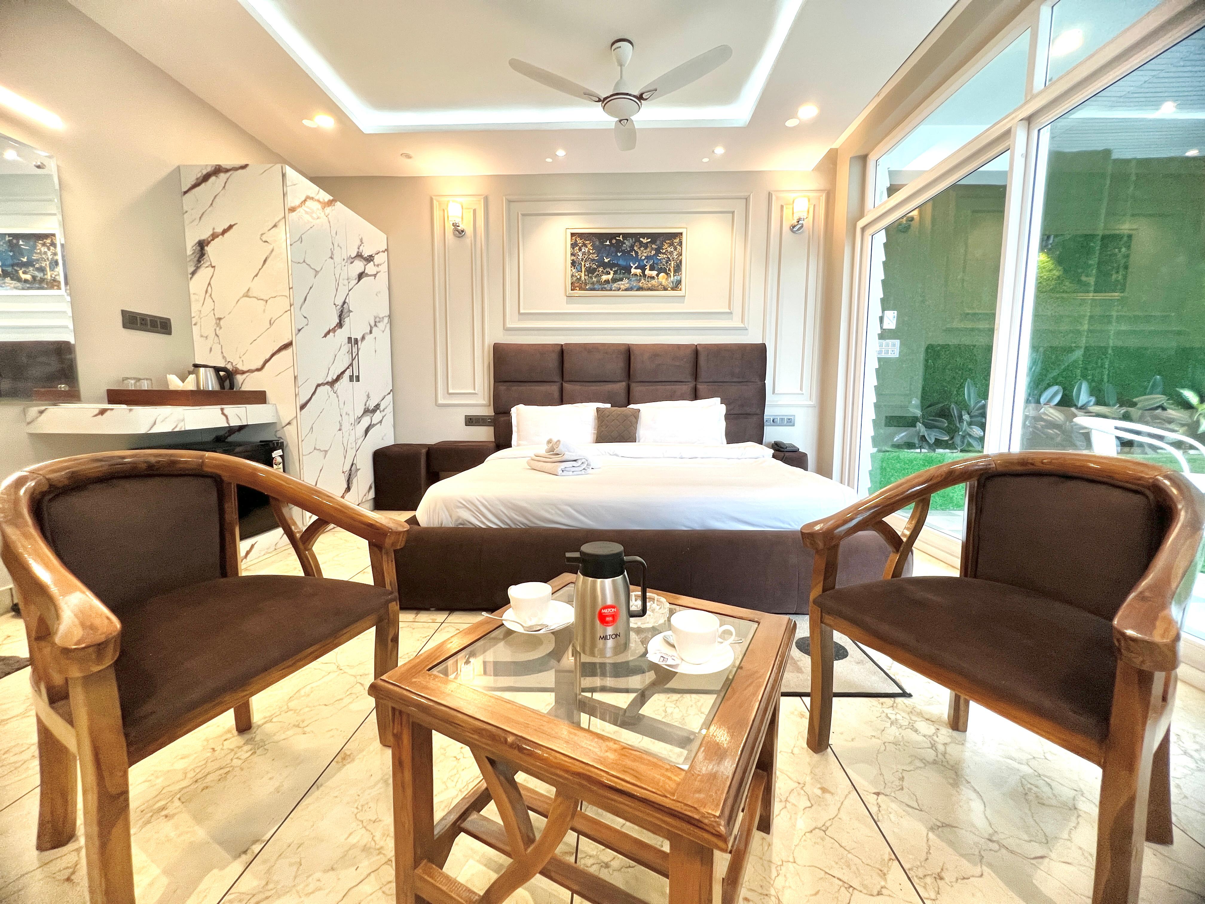 Hill Top Heaven By Elvora Hotels & Resorts - Tap to explore photos