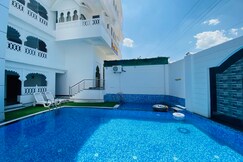 Arryaa Inn