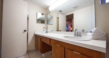 Best Western Naples Inn & Suites Room Type - 2 Double Beds, Non-Smoking, High Speed Internet Access, Microwave And Refrigerator, Coffee Maker, Ir Best Western Naples Inn & Suites Room Type - 2 Double Beds, Non-Smoking, High Speed Internet Access, Microwave And Refrigerator, Coffee Maker, Ir