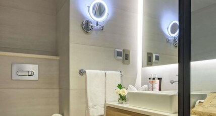Movenpick Resort & Residence Aqaba Room Type - Superior King Sea View
