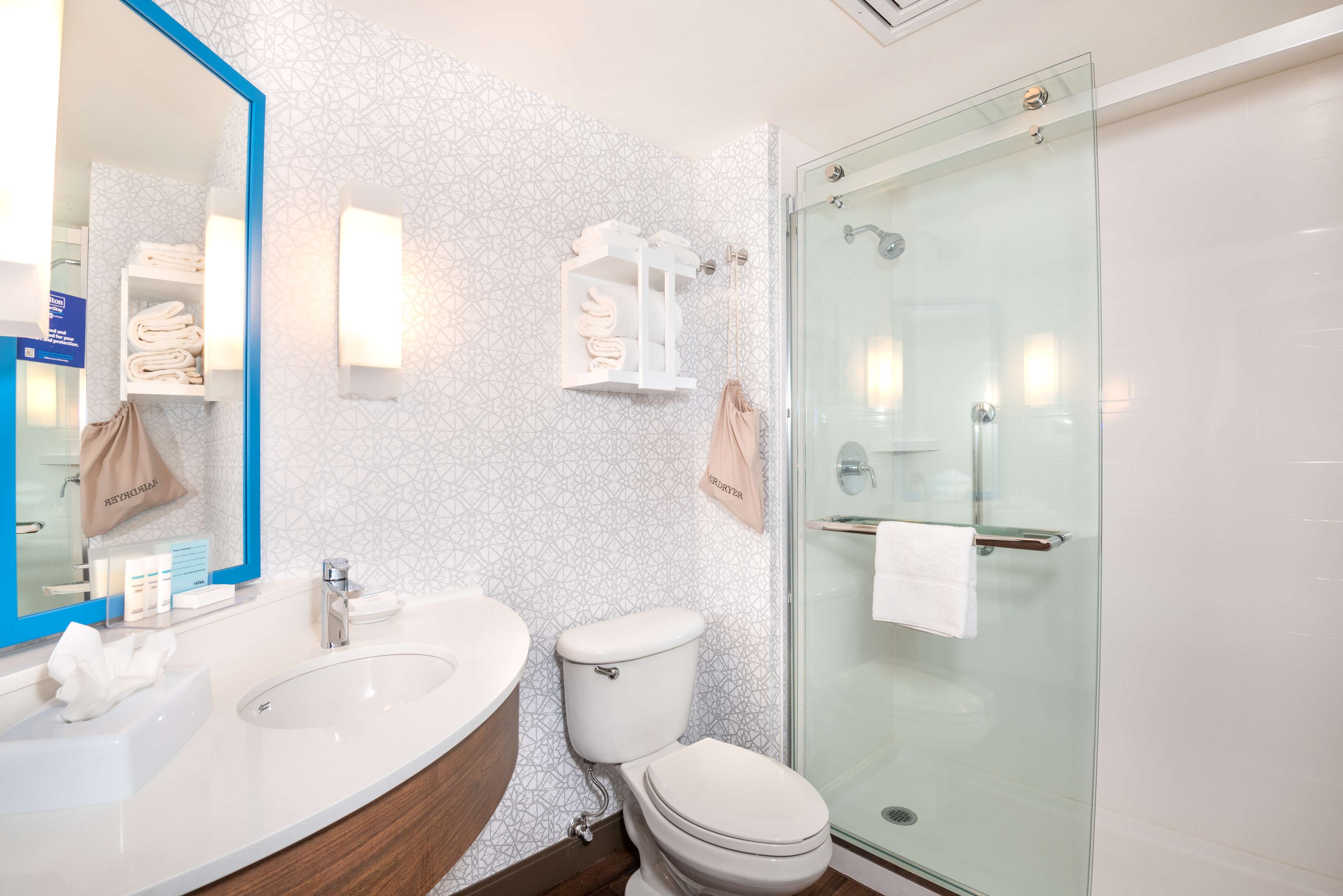 Hampton Inn by Hilton Tucson-Airport - Tap to explore photos