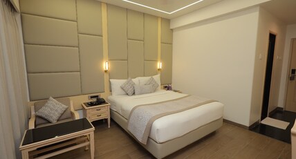Hotel Sovereign (Pure Veg) Room Type - Deluxe Room