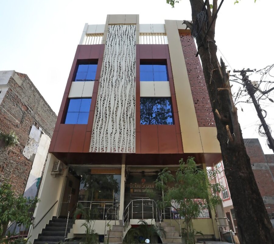 Hotel Geet International - Tap to explore photos