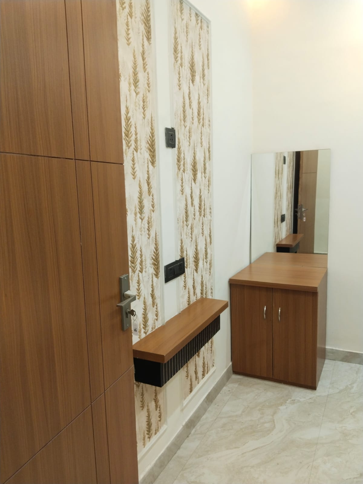 HOTEL SHRI SALASAR INN - Tap to explore photos