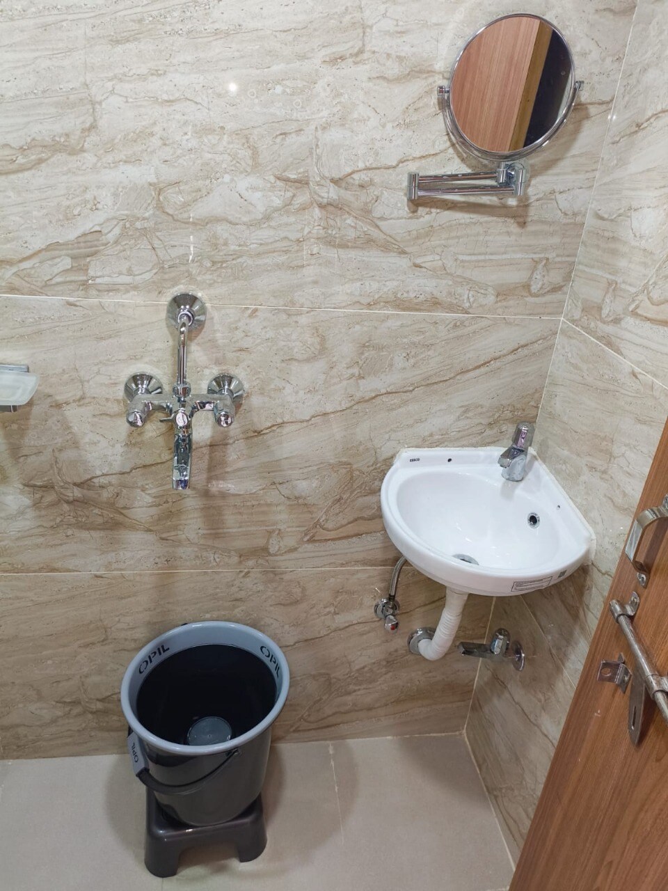 Mahadev P Guest House - Tap to explore photos