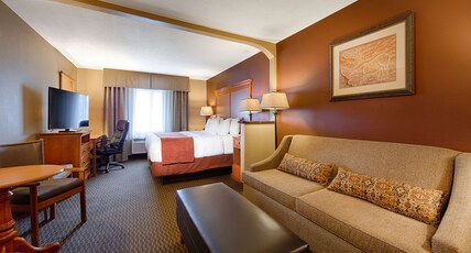 Best Western Plus Deer Park Hotel & Suites Room Type - Suite-1 King Bed, Non-Smoking, Sofabed, Kitchenette, Full Breakfast