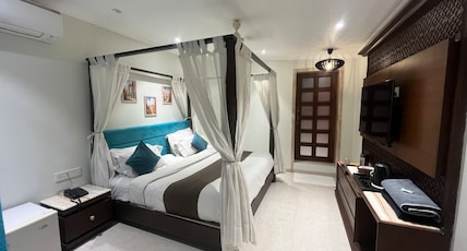 Hotel Parash New (A complete family hotel) Room Type - Premium Double Bed AC Room (Family and Couples Only)