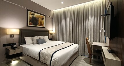 Hotel Highway Inn Room Type - Deluxe AC