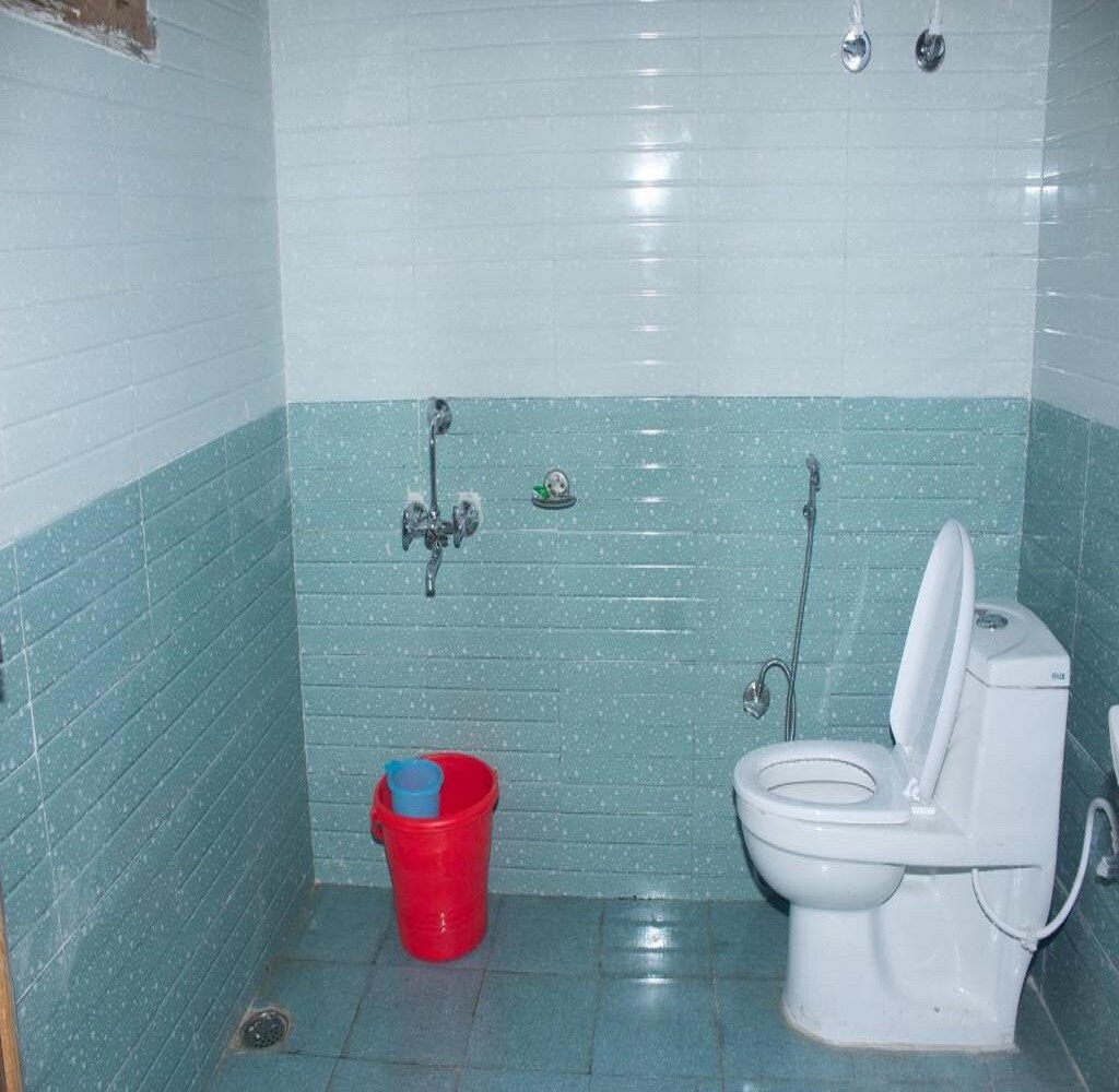 Hideaway Huts - Tap to explore photos