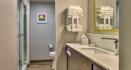 Hampton Inn & Suites Keene Room Type - 1 KNG HEARING ACC NOSMOK