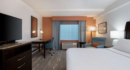 Hilton Garden Inn Daytona Beach Oceanfront Room Type - 1 KING BED