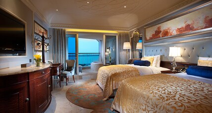 Crowne Plaza RESORT SANYA BAY Room Type - 2 Double Standard Sea View High Floor