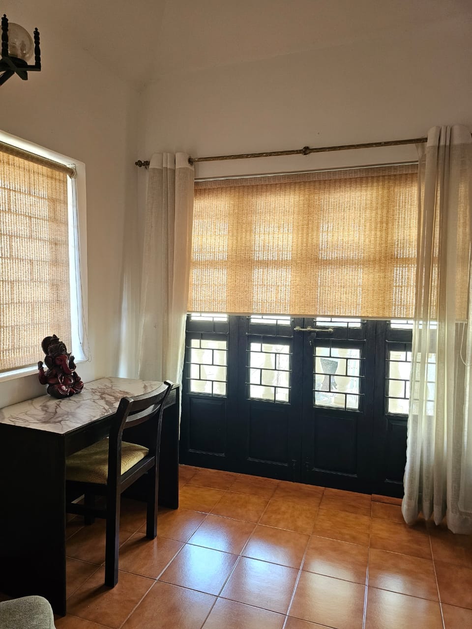 Casa De Abhishek- Breezy 2BHK - Tap to explore photos