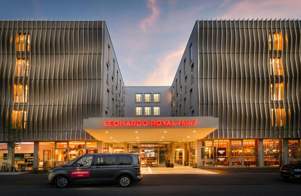 Leonardo Royal Hotel Cologne Bonn Airport - Tap to explore photos