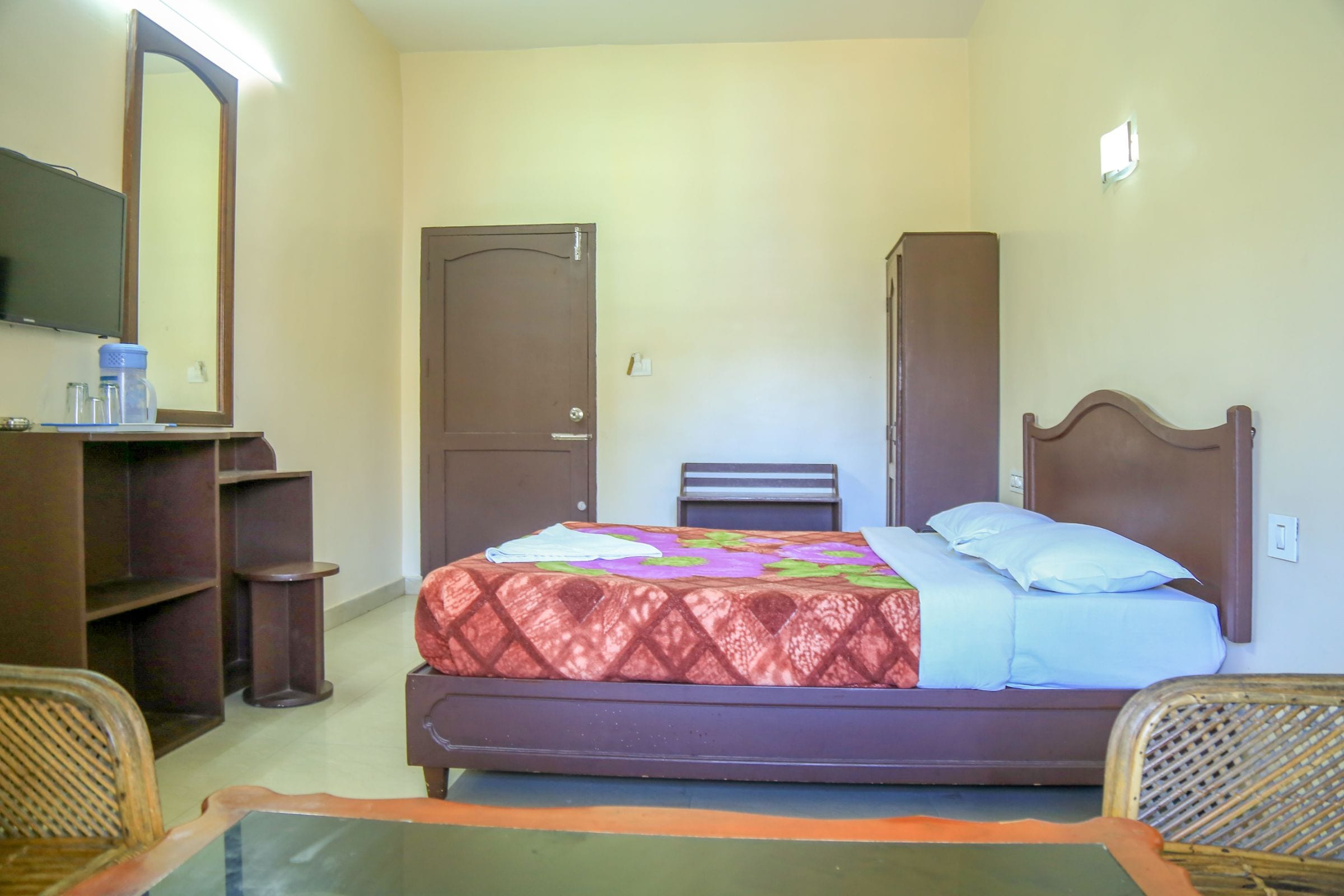 Jays Inn Homestay | Rooms & Guided Treks - Tap to explore photos