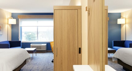 Holiday Inn Express CASTRO VALLEY Room Type - 1 King Suite Extra Floor Space