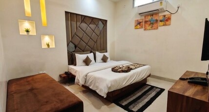 Hotel Shehnai Garden Room Type - Executive AC Room
