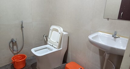 Gayathri Grand Kanipakam Room Type - Deluxe Double Room AC - Occupancy 5+ Gayathri Grand Kanipakam Room Type - Deluxe Double Room AC - Occupancy 5+