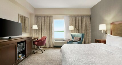 Hampton Inn by Hilton Penn Yan Room Type - 1K LAKE VIEW ACC TUB NS