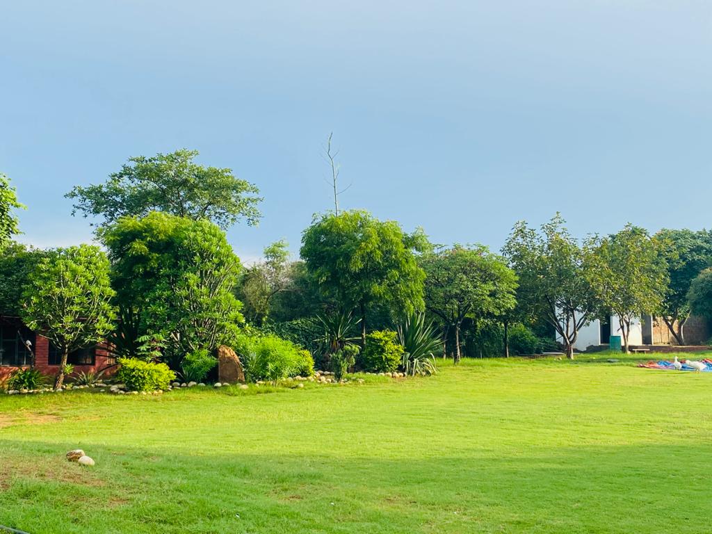 Apple luxury Resort Gurgaon - Tap to explore photos