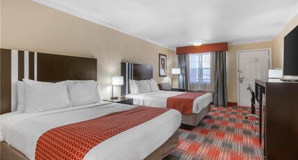 Best Western Brady Inn Room Type - 2 Queen Beds, Non-Smoking, Work Desk, Microwave And Refrigerator, Wi-Fi, Walk In Shower, Full Breakf Best Western Brady Inn Room Type - 2 Queen Beds, Non-Smoking, Work Desk, Microwave And Refrigerator, Wi-Fi, Walk In Shower, Full Breakf
